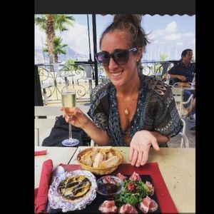 Meet your Posher, Melissa